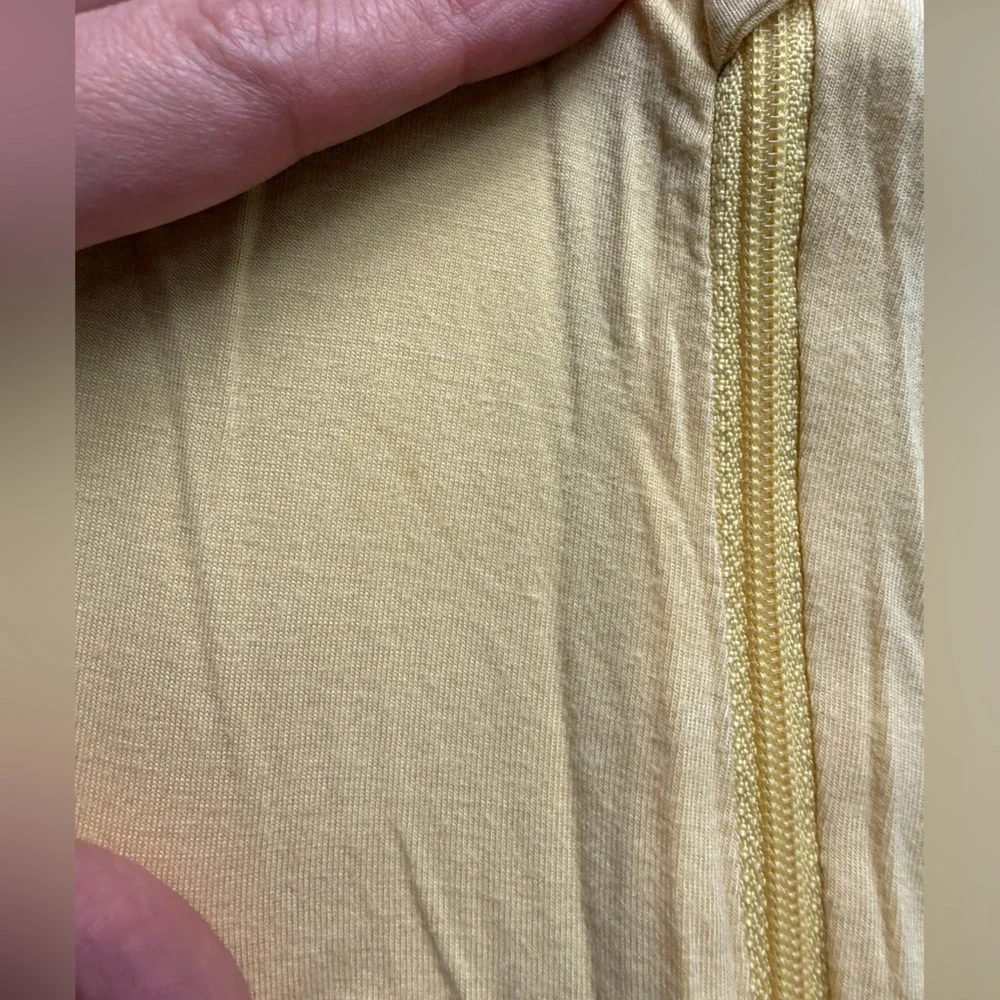 Kyte yellow zipper romper - Picture 2 of 4